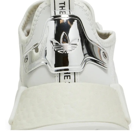 NEW Adidas NMD R1 Women’s Velour Crystal White & Silver Chrome Sz 7 - Picture 9 of 13